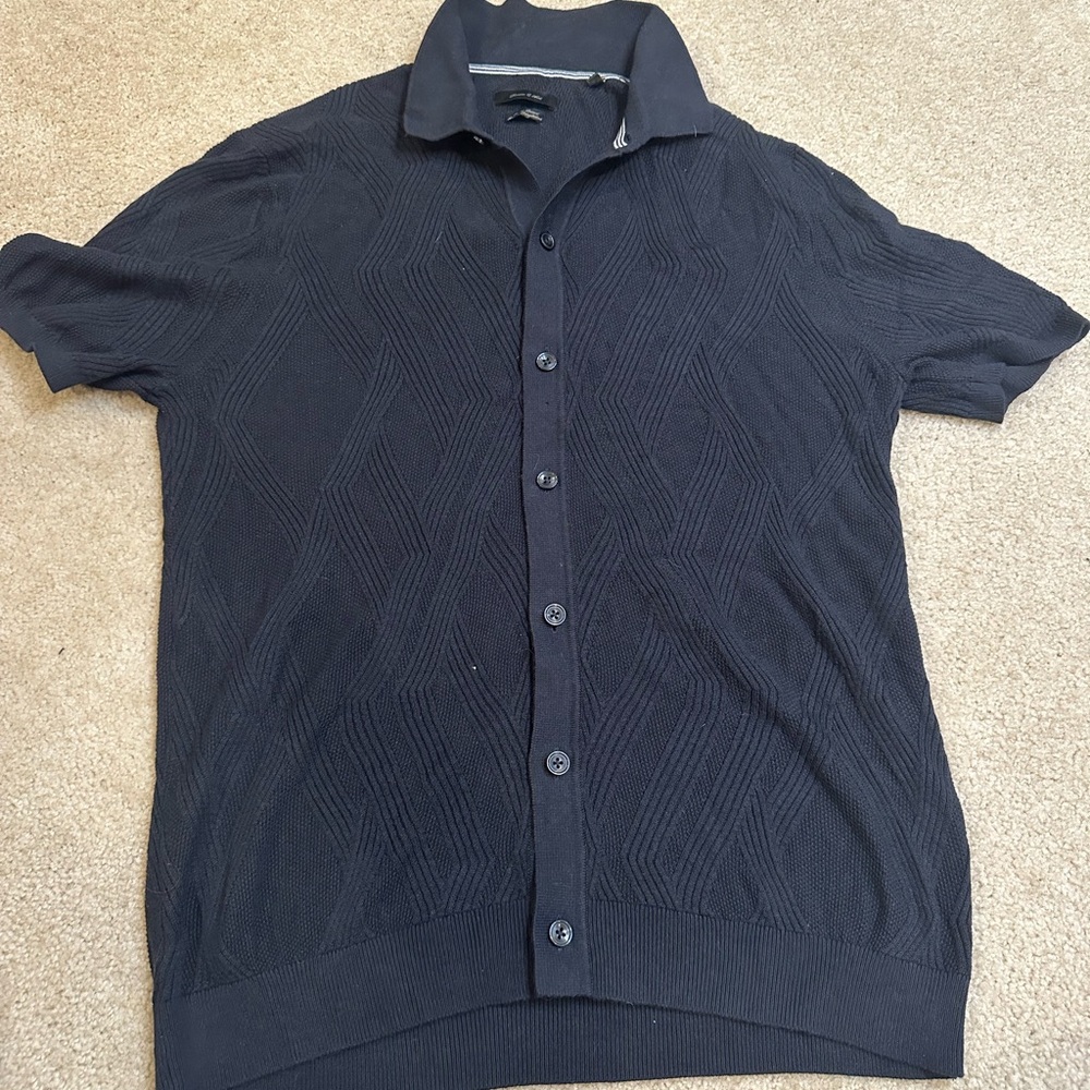 Casual Blue Button Down Shirt with Collared Neckline